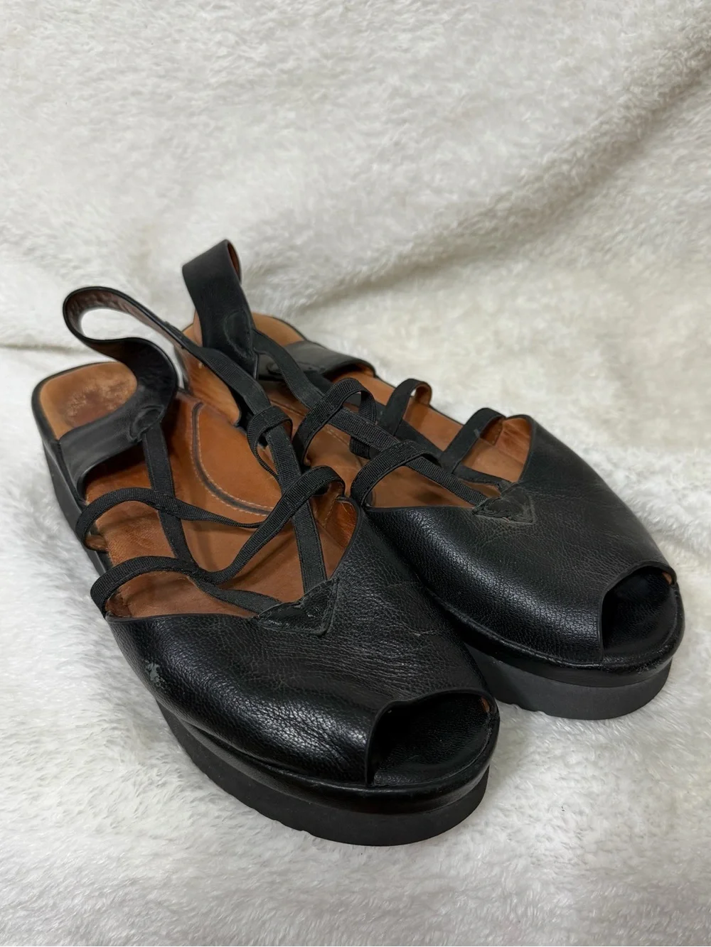 L’amour des pieds Adelais platform wedge sandals in black leather Size 10